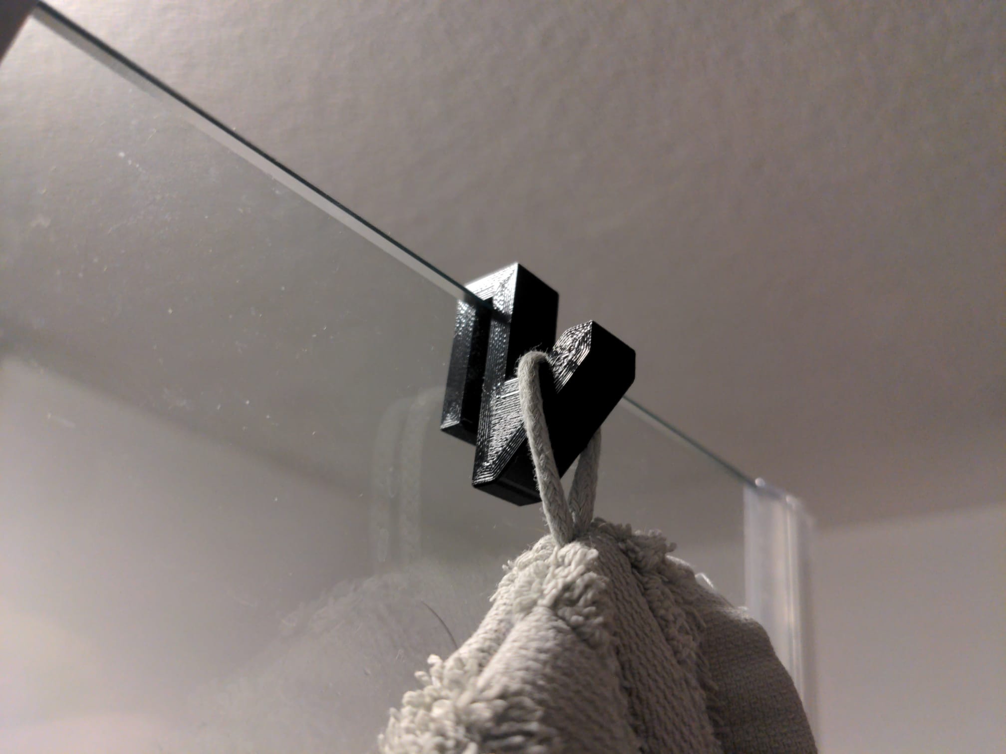Over-the-Door Bathroom Hook - No Drilling Towel & Robe Hanger for 6mm walls