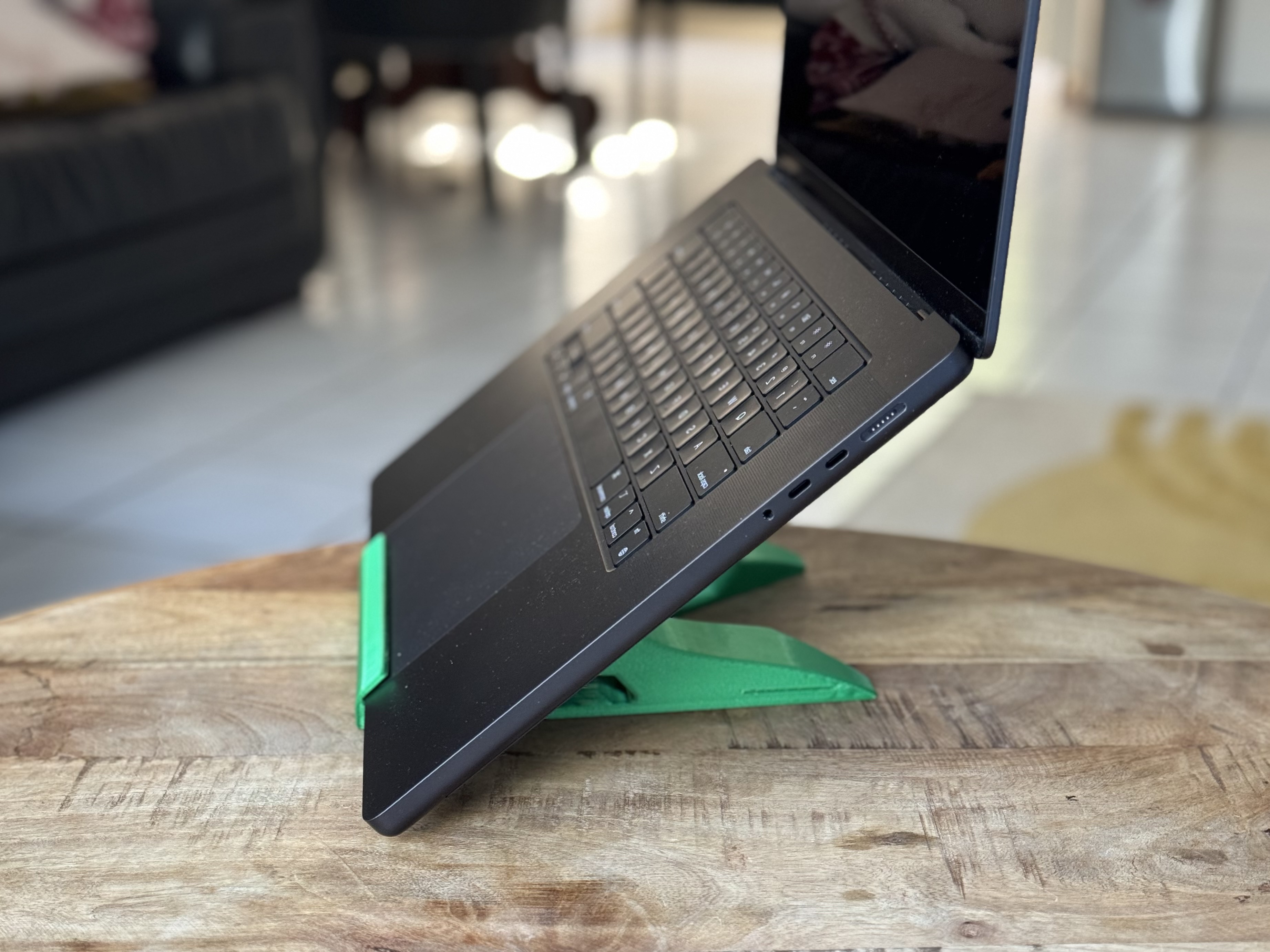 MacBook Pro 16 Stand - PLA GRAY