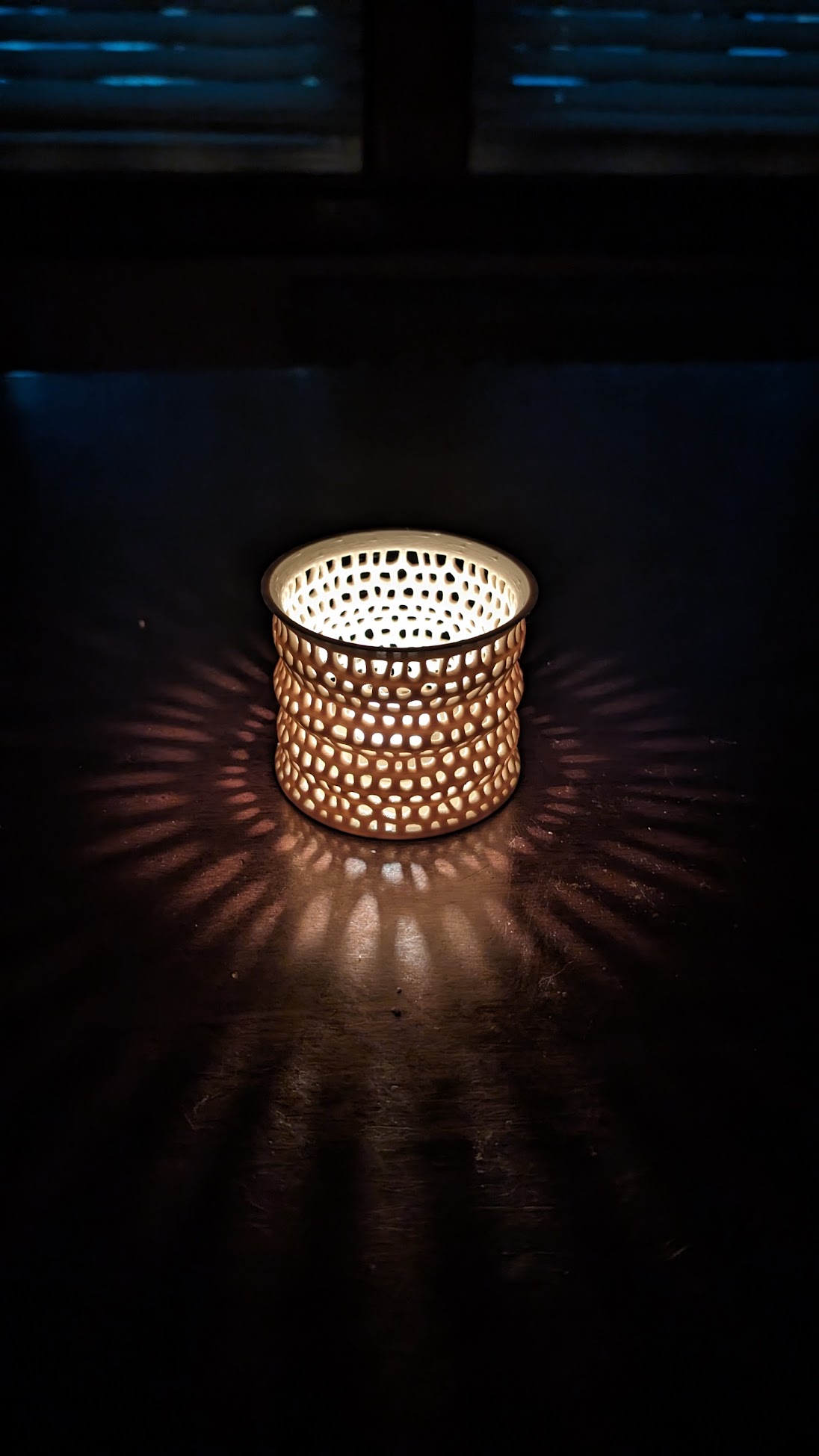 Voronoi Patterned Tea Light Holder, Elegant Candle Holder for Home Decor, Romantic Lighting, Gift for Mom, Diwali, Table Accent