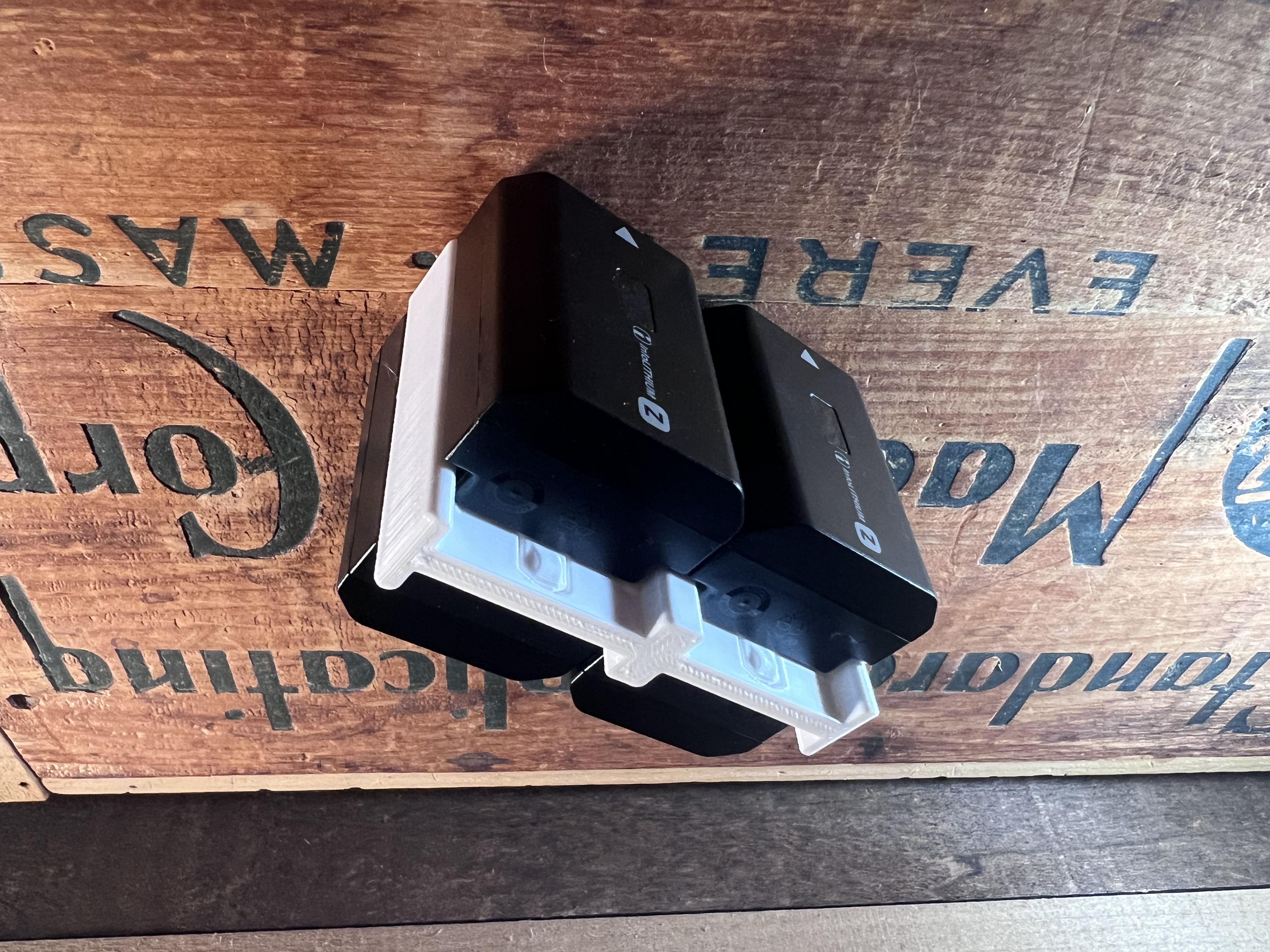 Sony Battery NP-FZ100 holder (4 slots) - White PETG