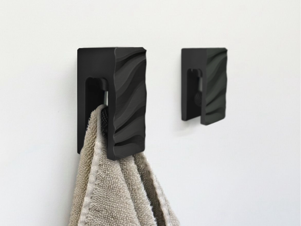 Self-Locking Coat Hanger