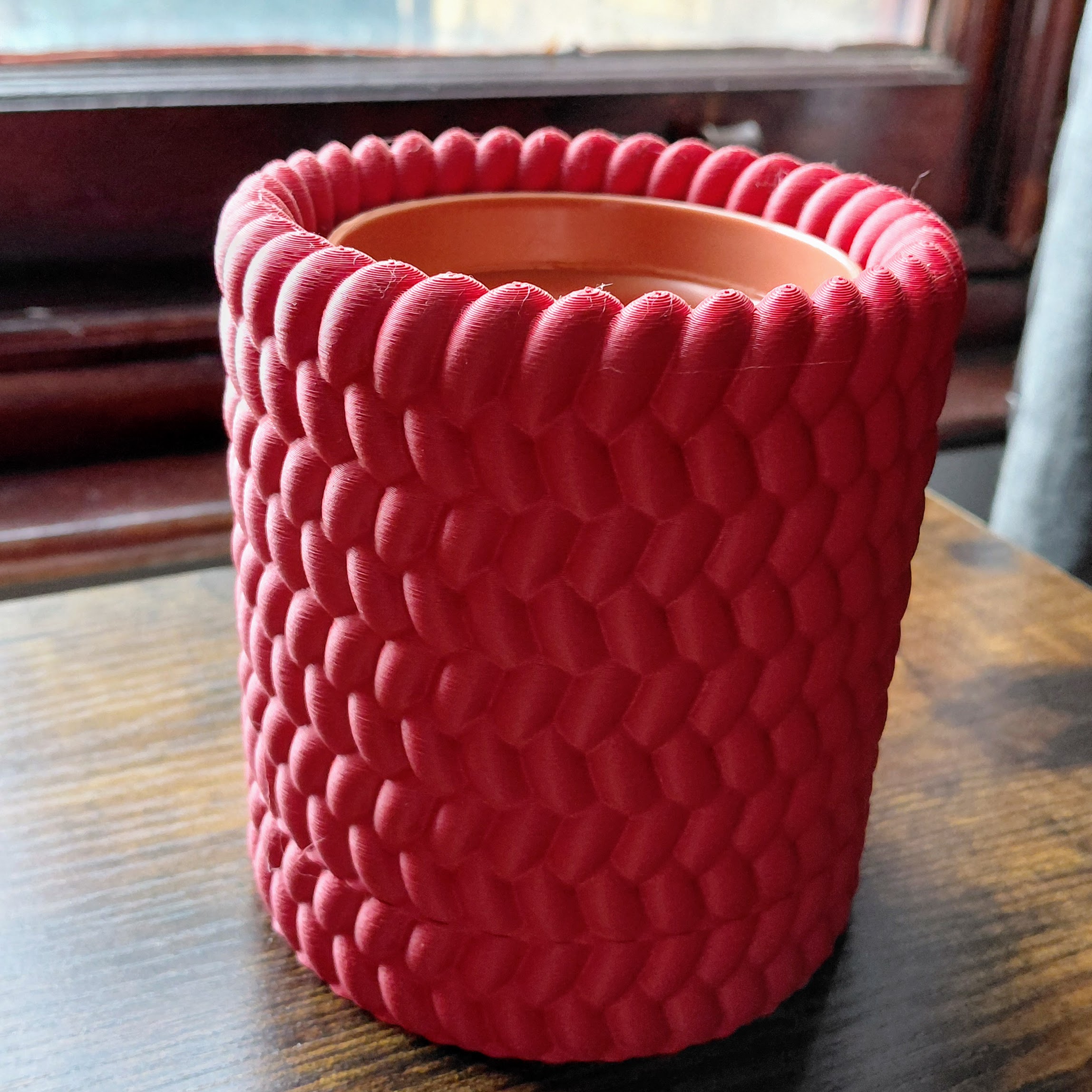 Vedura Loop Eco-planter - Red