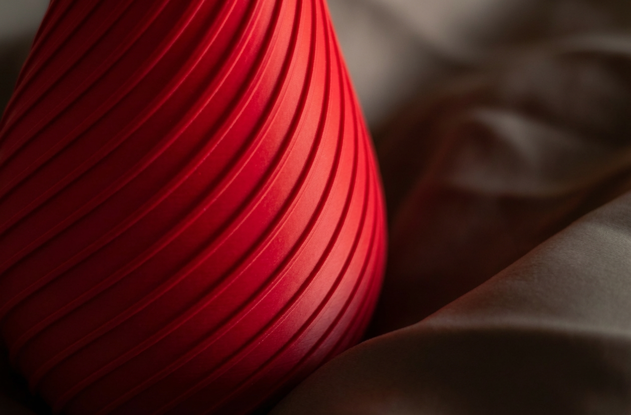 Modern spiral vase 