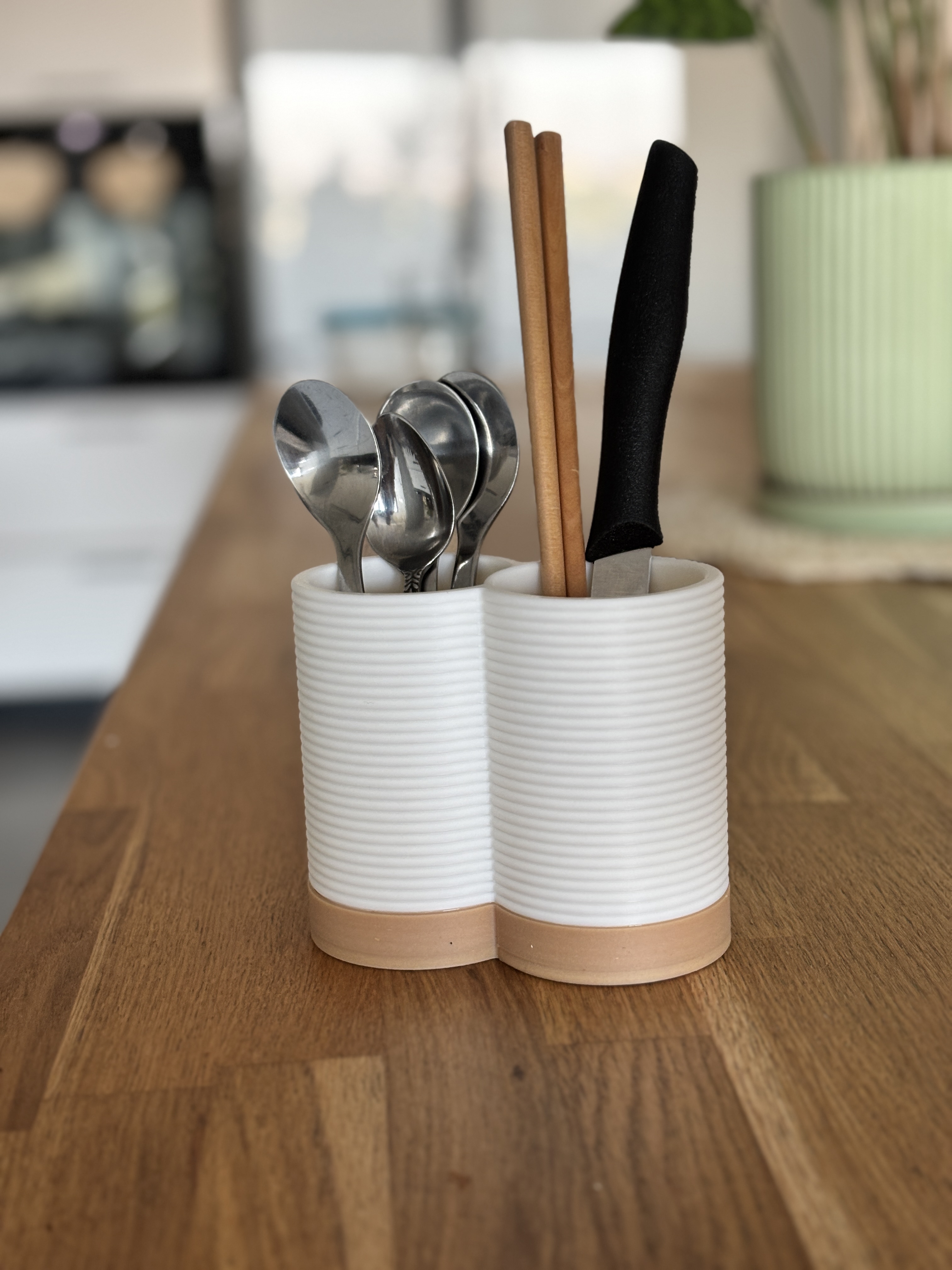 DRYZZLE. Elegant Cutlery Dryer with Water Reservoir